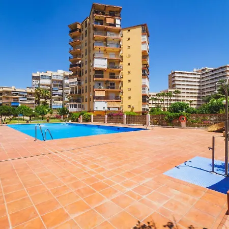 Cubo's Tower Of London * Torremolinos