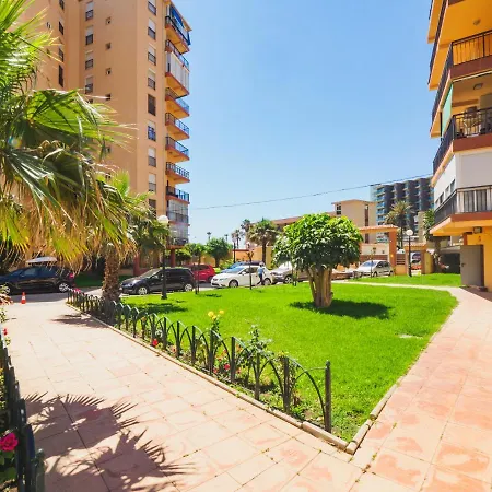 Cubo's Tower Of London * Torremolinos